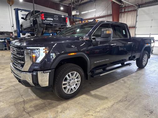 2024 GMC Sierra 3500 SLT