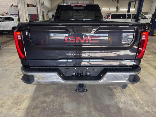 2024 GMC Sierra 3500 SLT