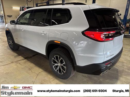 2026 GMC Acadia AWD AT4