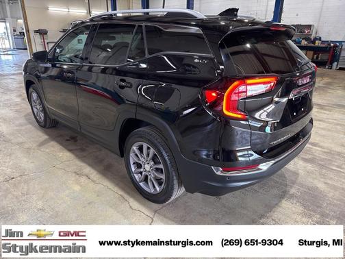 2023 GMC Terrain SLT