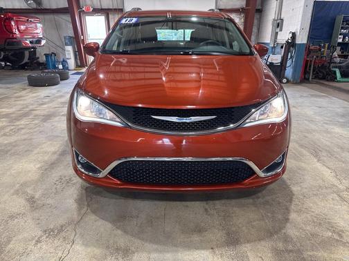 2018 Chrysler Pacifica Touring-L