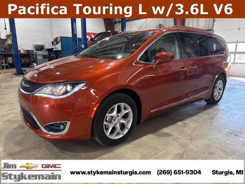 2018 Chrysler Pacifica Touring-L