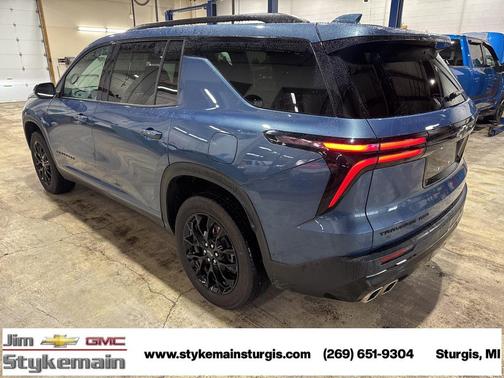 2024 Chevrolet Traverse LT