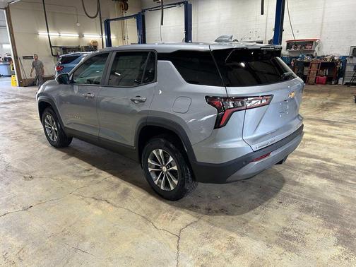 Sterling Gray Metallic 2027 Chevrolet Equinox 1LT