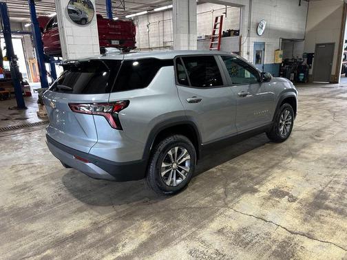 Sterling Gray Metallic 2027 Chevrolet Equinox 1LT