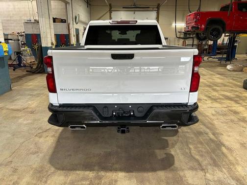 Summit White 2026 Chevrolet Silverado 1500 LT Trail Boss