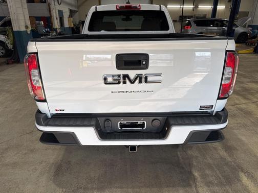 2022 GMC Canyon Elevation Standard