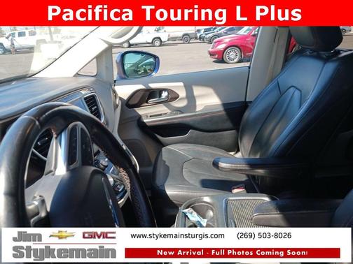 2017 Chrysler Pacifica Touring-L