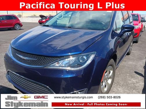 2017 Chrysler Pacifica Touring-L