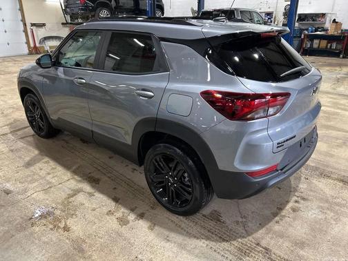 Sterling Gray Metallic 2026 Chevrolet Trailblazer LT