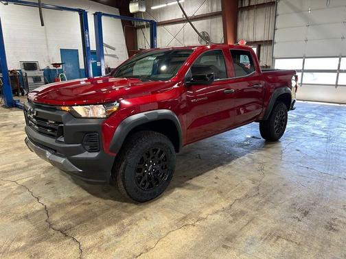 Radiant Red Tintcoat 2026 Chevrolet Colorado Trail Boss