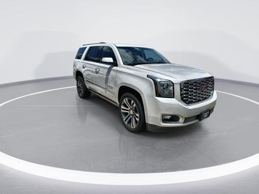 White Frost Tricoat 2018 GMC Yukon Denali