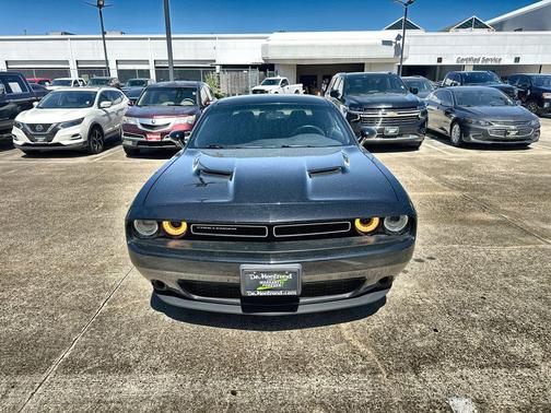 Pitch Black Clearcoat 2020 Dodge Challenger SXT