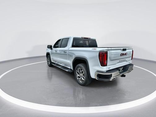 Glacier White Tricoat 2026 GMC Sierra 1500 SLT