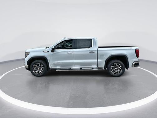 Glacier White Tricoat 2026 GMC Sierra 1500 SLT