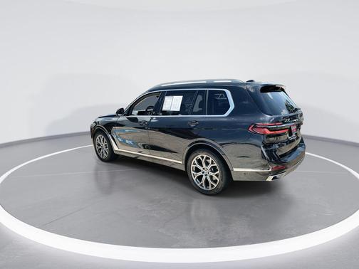 Black Sapphire Metallic 2024 BMW X7 xDrive40i