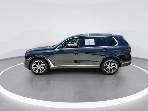 Black Sapphire Metallic 2024 BMW X7 xDrive40i