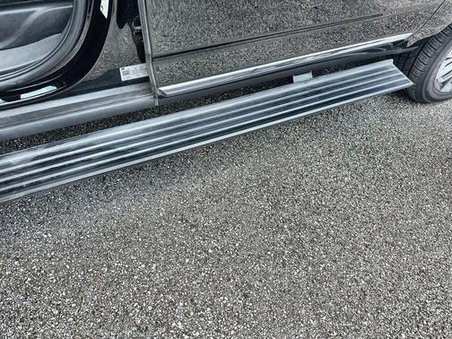 Onyx Black 2024 GMC Yukon XL Denali Ultimate