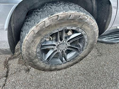 Satin Steel Metallic 2021 GMC Yukon SLT