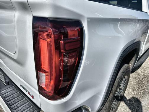 Summit White 2021 GMC Sierra 1500 AT4