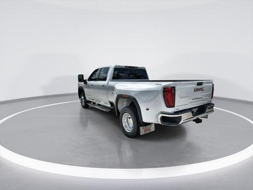 2025 GMC Sierra 3500 SLT
