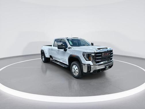 2025 GMC Sierra 3500 SLT