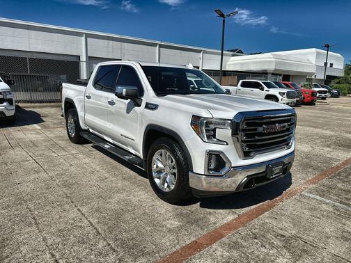 White Frost Tricoat 2022 GMC Sierra 1500 SLT