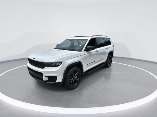 Bright White Clearcoat 2021 Jeep Grand Cherokee L Altitude