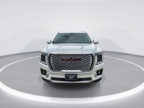 White Frost Tricoat 2024 GMC Yukon XL Denali