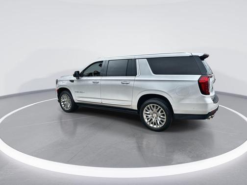 White Frost Tricoat 2024 GMC Yukon XL Denali