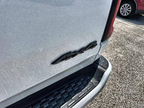 Bright White Clearcoat 2025 RAM 1500 Big Horn/Lone Star