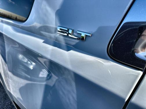 Summit White 2018 GMC Yukon SLT