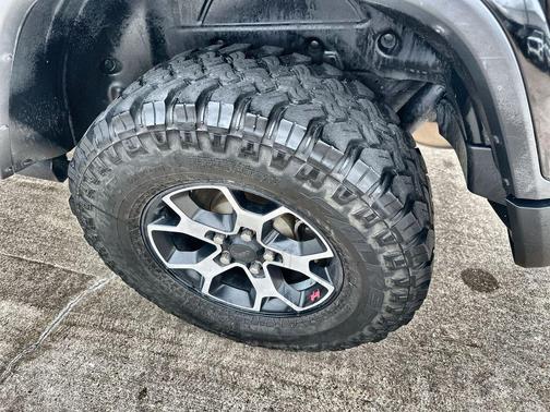 Black Clearcoat 2019 Jeep Wrangler Rubicon