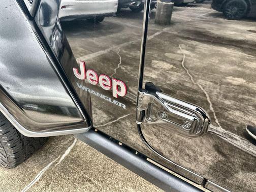 Black Clearcoat 2019 Jeep Wrangler Rubicon