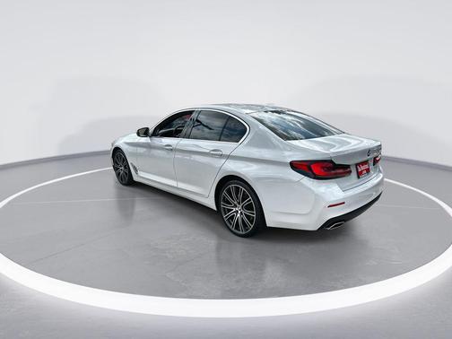 2023 BMW 530 i