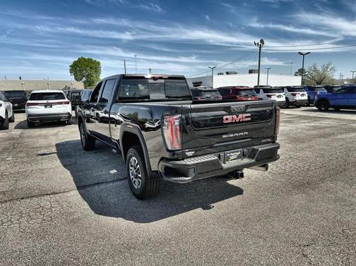 2025 GMC Sierra 2500 AT4