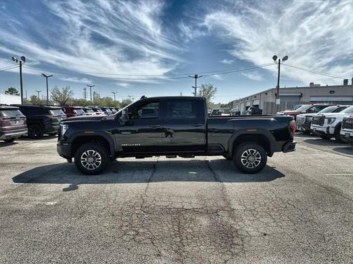 2025 GMC Sierra 2500 AT4