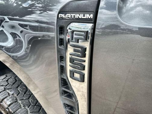 CARBONIZED GRAY 2024 Ford F-350 Platinum