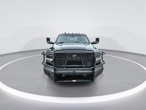 2021 RAM 3500 Laramie Crew Cab 4x4 8' Box