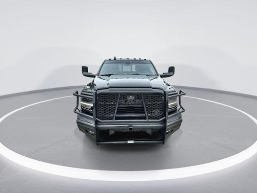 2021 RAM 3500 Laramie Crew Cab 4x4 8' Box