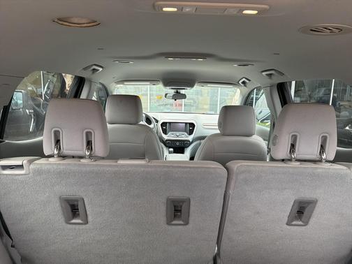 2019 GMC Acadia SLE-1