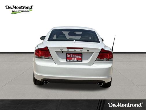 White 2010 Volvo C70 T5