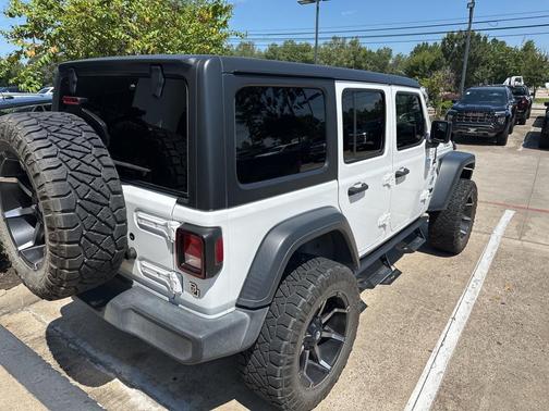 2020 Jeep Wrangler Unlimited Willys 4X4