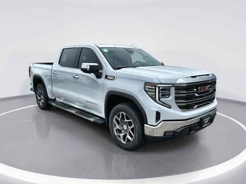 Glacier White Tricoat 2026 GMC Sierra 1500 SLT