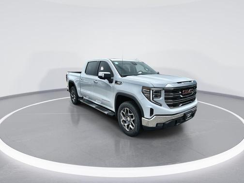 Glacier White Tricoat 2026 GMC Sierra 1500 SLT