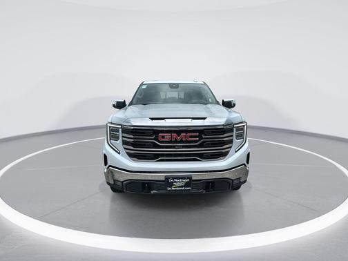 Glacier White Tricoat 2026 GMC Sierra 1500 SLT