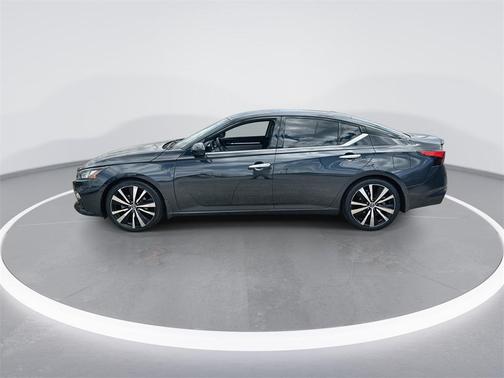 2020 Nissan Altima Platinum FWD