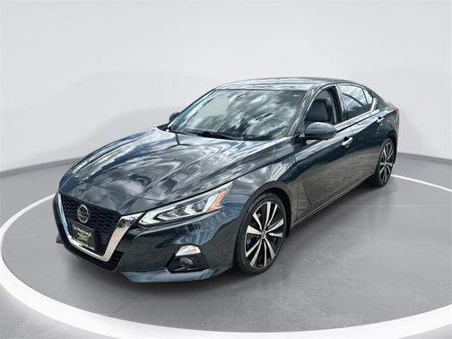 2020 Nissan Altima Platinum FWD