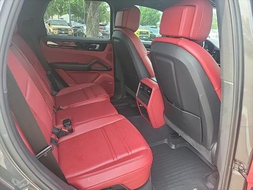 2019 Porsche Cayenne Base