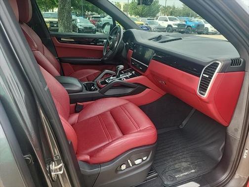 2019 Porsche Cayenne Base